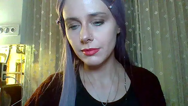 Snapshot of LuminousLady chatting on March 4, 2025, 9:22 pm LuminousLady online show from March 4, 2025, 9:22 pm