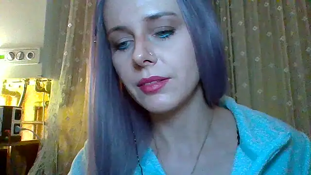 Snapshot of LuminousLady chatting on March 8, 2025, 9:40 pm LuminousLady online show from March 8, 2025, 9:40 pm