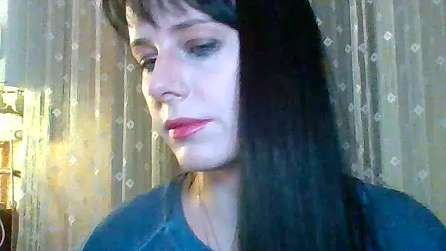 Snapshot of LuminousLady chatting on March 18, 2025, 9:53 pm LuminousLady online show from March 18, 2025, 9:53 pm