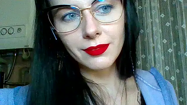 Snapshot of LuminousLady chatting on March 20, 2025, 8:51 pm LuminousLady online show from March 20, 2025, 8:51 pm