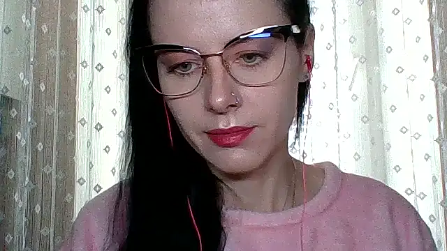 Snapshot of LuminousLady chatting on September 12, 2025, 7:30 am LuminousLady online show from September 12, 2025, 7:30 am