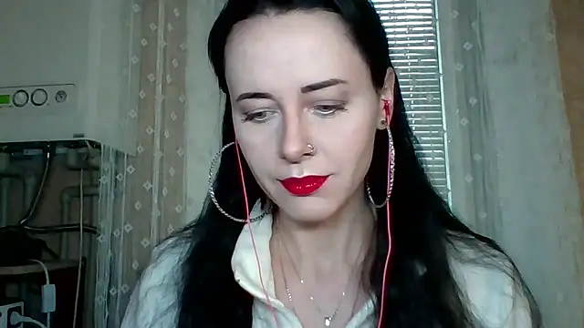 Snapshot of LuminousLady chatting on October 23, 2025, 7:07 am LuminousLady online show from October 23, 2025, 7:07 am