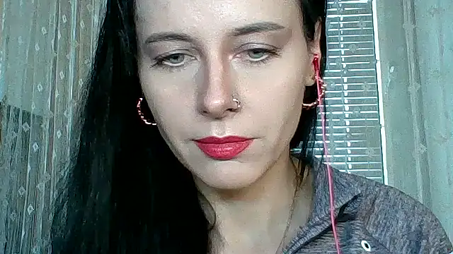 Snapshot of LuminousLady chatting on November 14, 2025, 12:37 pm LuminousLady online show from November 14, 2025, 12:37 pm