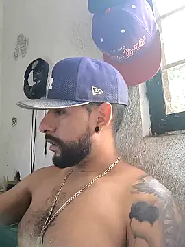 Snapshot of dickman10 chatting on March 21, 2025, 10:06 pm dickman10 online show from March 21, 2025, 10:06 pm