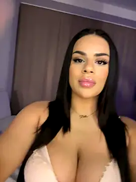 mrsbellanova online show from October 27, 2025, 10:47 pm