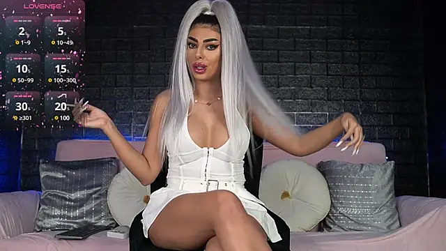 Snapshot of emma_goodess_ chatting on February 13, 2025, 7:52 pm emma goodess online show from February 13, 2025, 7:52 pm