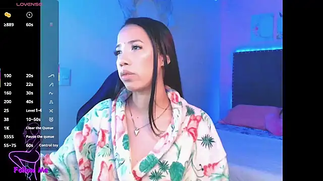 SallyWhitee online show from September 15, 2025, 4:12 am