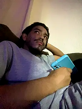 Mineirinho043 online show from November 9, 2025, 11:25 pm