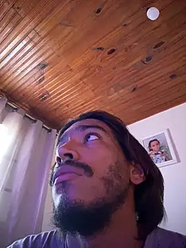 Mineirinho043 online show from February 5, 2026, 3:49 pm