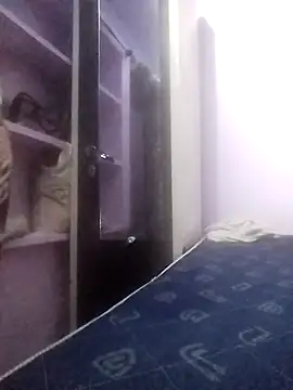 neha007-K online show from September 18, 2025, 6:43 pm