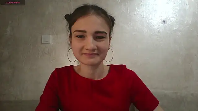 Snapshot of RoyalDessertt chatting on March 20, 2025, 7:25 am RoyalDessertt online show from March 20, 2025, 7:25 am