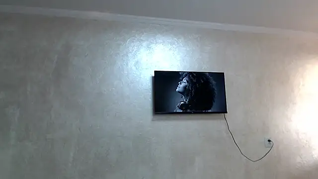 Snapshot of RoyalDessertt chatting on December 1, 2025, 7:24 am RoyalDessertt online show from December 1, 2025, 7:24 am