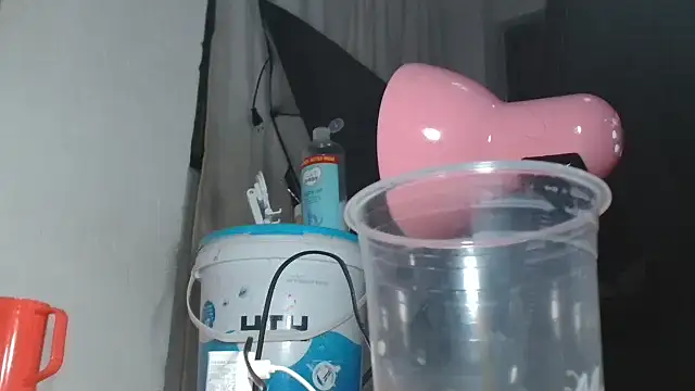 Snapshot of Cuddle_Bear chatting on October 25, 2025, 10:59 pm Cuddle Bear online show from October 25, 2025, 10:59 pm