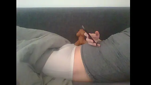 Snapshot of j3sp3r930 chatting on February 12, 2025, 1:37 pm j3sp3r930 online show from February 12, 2025, 1:37 pm