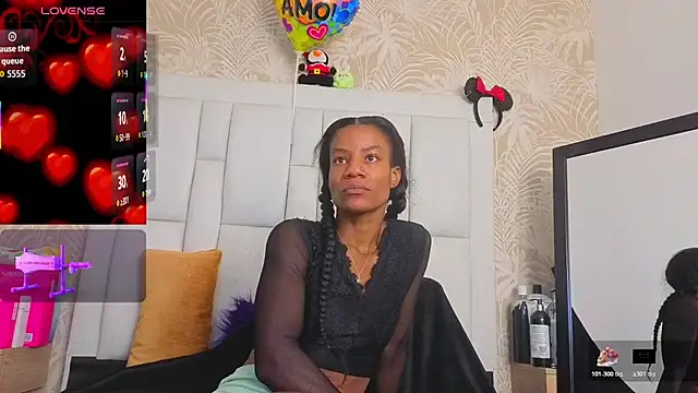 dafnnelewis online show from May 13, 2026, 11:18 am