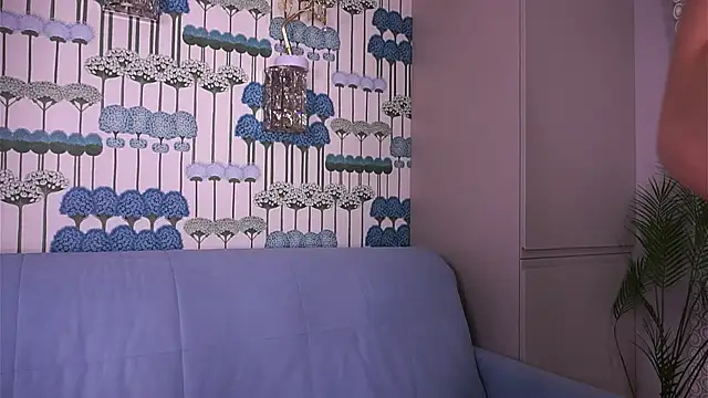 LizbethGee online show from February 8, 2025, 3:00 pm