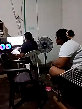 Snapshot of Alfredoloza chatting on February 16, 2026, 12:51 am Alfredoloza online show from February 16, 2026, 12:51 am