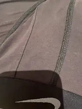 polpolo21 online show from December 17, 2025, 5:08 pm