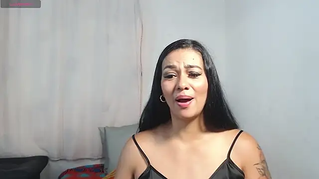 Snapshot of Daphne_Gabor chatting on February 26, 2025, 4:58 am Daphne Gabor online show from February 26, 2025, 4:58 am