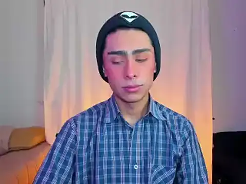 steve  gray online show from February 11, 2025, 2:02 pm