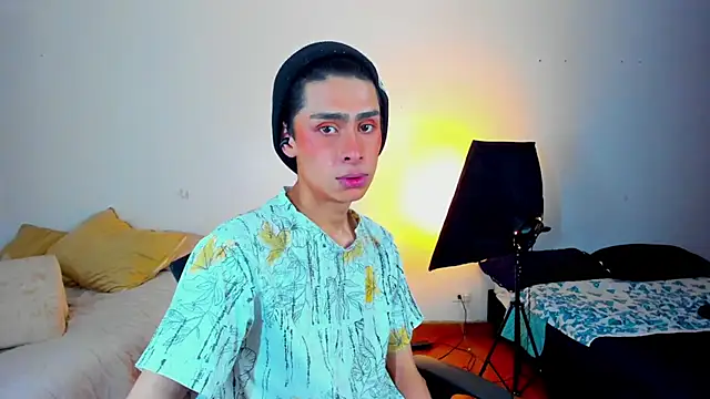 steve  gray online show from March 12, 2025, 6:55 pm