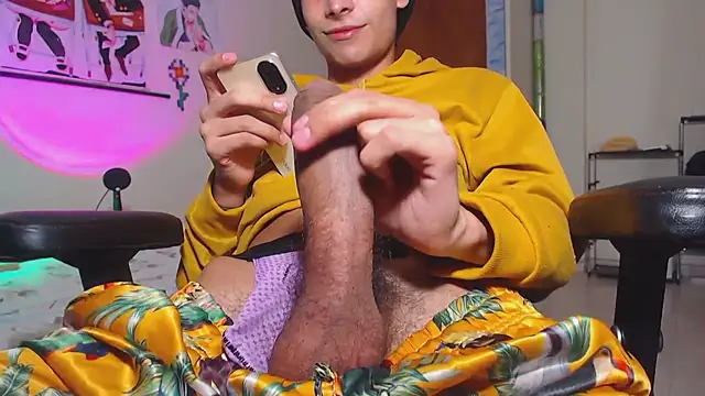 steve  gray online show from November 19, 2025, 3:28 am