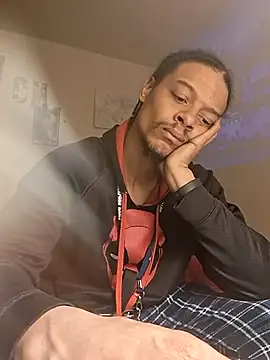 Snapshot of Locdawgg11 chatting on January 11, 2026, 11:43 pm Locdawgg11 online show from January 11, 2026, 11:43 pm