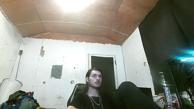 nuttyking2022 online show from October 23, 2025, 8:02 am