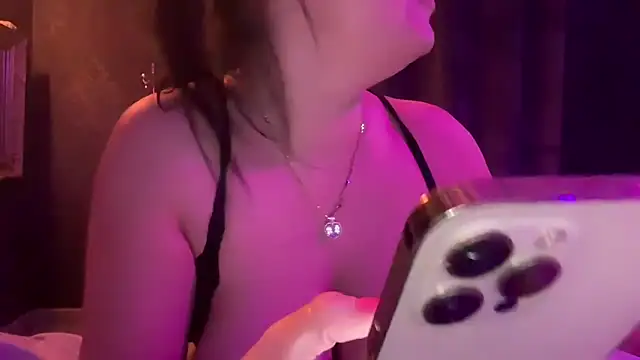 Snapshot of Loveblackzilla chatting on March 9, 2025, 11:46 pm Loveblackzilla online show from March 9, 2025, 11:46 pm