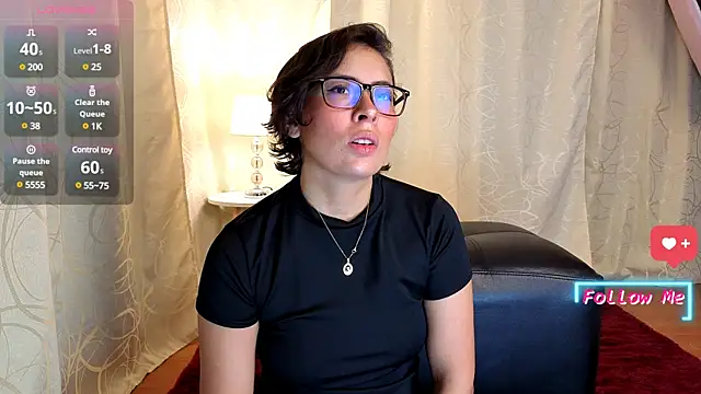 sophia dumont online show from March 3, 2025, 2:26 am