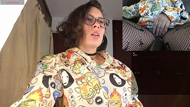 sophia dumont online show from November 29, 2025, 1:08 am