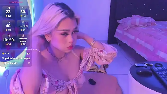  Charlottequeen online show from February 17, 2025, 1:25 am