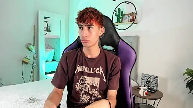 NovaaWheler online show from March 1, 2025, 4:37 am