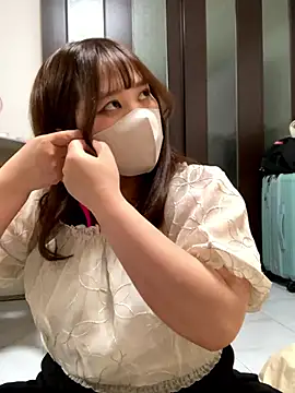 mitarashi awww online show from October 3, 2025, 2:03 pm