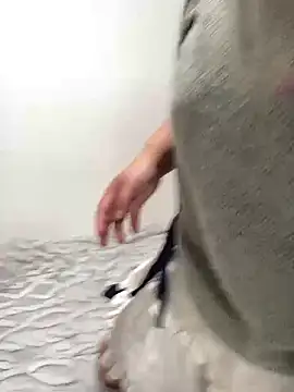 mitarashi awww online show from October 22, 2025, 9:14 pm