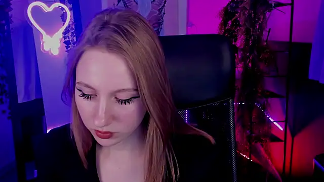 DariaTate online show from February 16, 2025, 12:21 pm