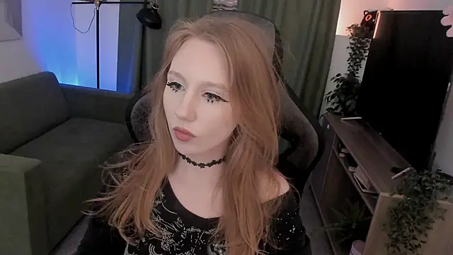 DariaTate online show from April 18, 2026, 12:09 pm