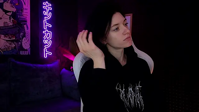 roxy riot  online show from March 17, 2025, 1:24 am