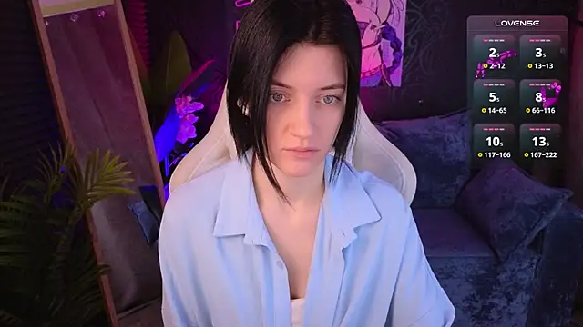 roxy riot  online show from November 19, 2025, 2:00 am