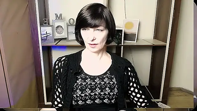  AngeliaFlow  online show from June 3, 2026, 8:39 am