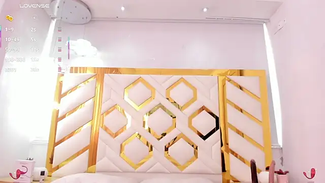 lolyyuno online show from February 11, 2025, 6:11 pm