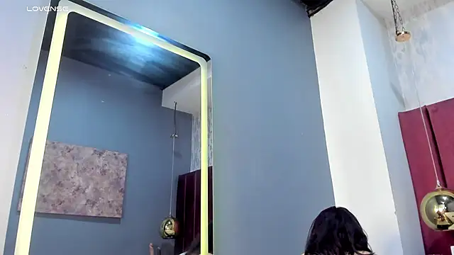 lolyyuno online show from March 7, 2025, 12:12 pm