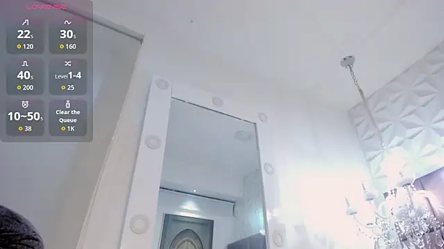 lolyyuno online show from October 11, 2025, 4:44 am