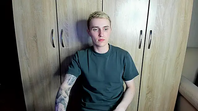 crazybottom99 online show from March 10, 2025, 5:29 pm