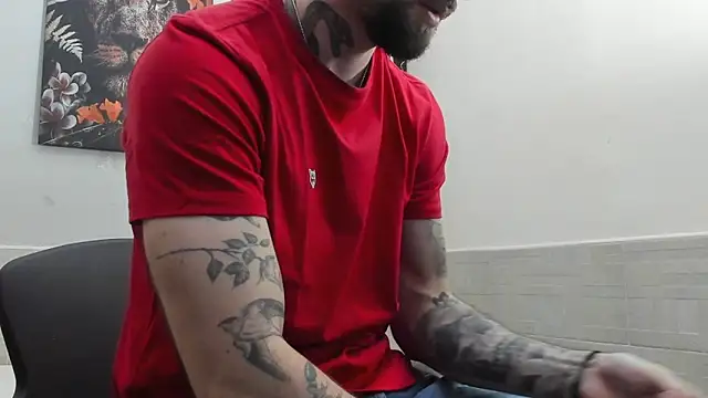 Luke davis01 online show from February 17, 2025, 12:59 pm