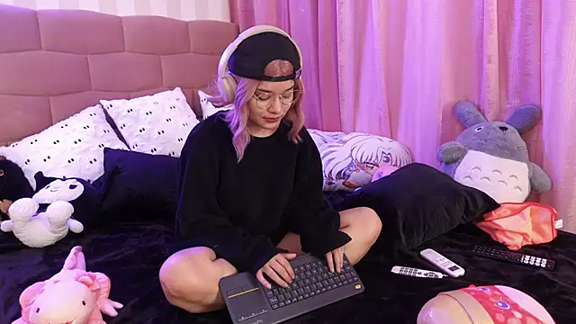 Snapshot of NataliaNovak chatting on October 6, 2025, 8:17 pm NataliaNovak online show from October 6, 2025, 8:17 pm