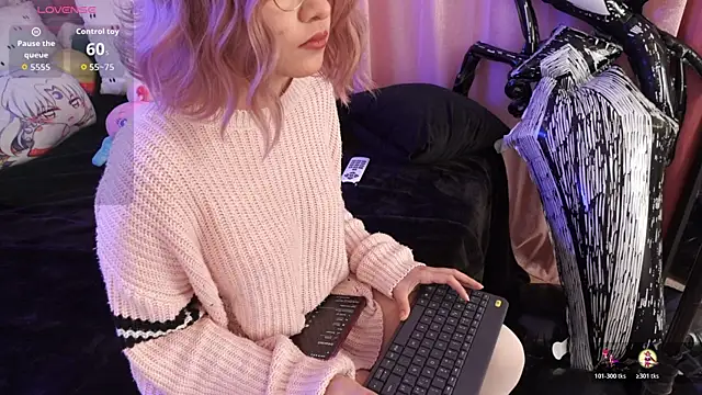 Snapshot of NataliaNovak chatting on October 28, 2025, 9:06 pm NataliaNovak online show from October 28, 2025, 9:06 pm