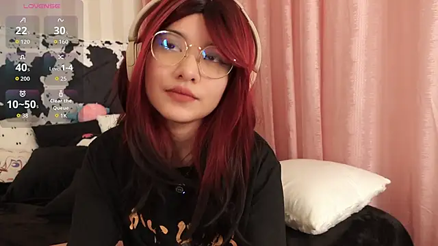 Snapshot of NataliaNovak chatting on November 6, 2025, 9:37 pm NataliaNovak online show from November 6, 2025, 9:37 pm