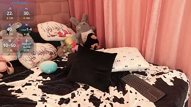 Snapshot of NataliaNovak chatting on November 14, 2025, 5:44 pm NataliaNovak online show from November 14, 2025, 5:44 pm