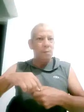 Snapshot of 26menny74 chatting on November 7, 2025, 12:21 am 26menny74 online show from November 7, 2025, 12:21 am